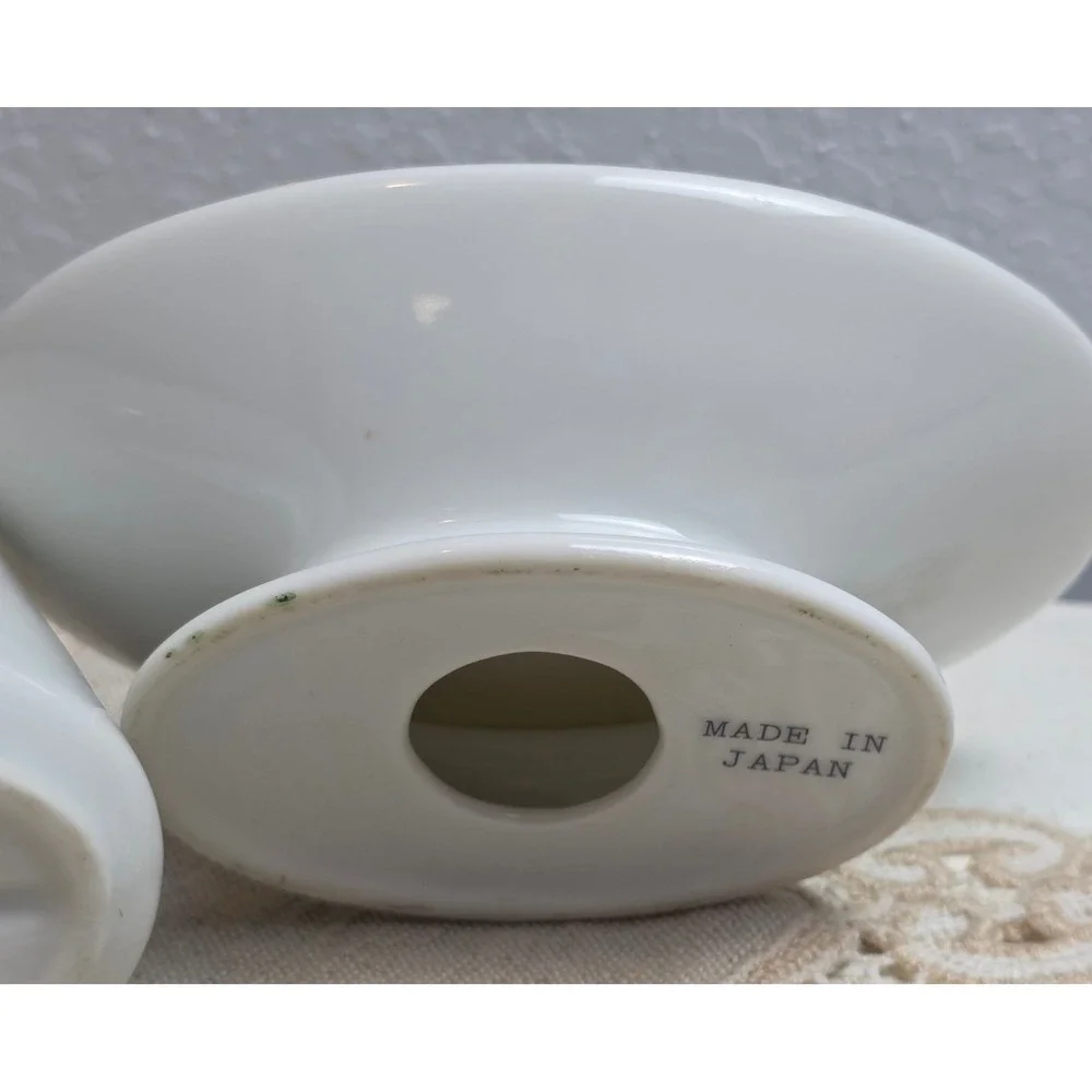 Vintage Christmas Holly Berry Ceramic Toothbrush Holder & Soap Dish Gold Trim